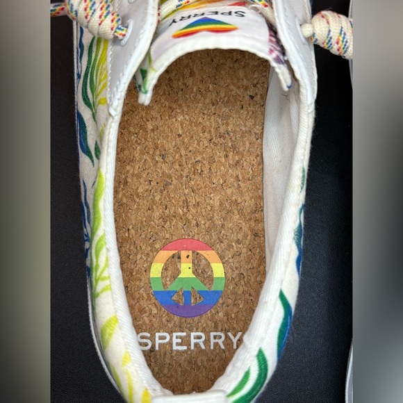 Sperry Pride Rainbow Leaf Print Lace Up Sneakers Women’s size 8 - Picture 8 of 8
